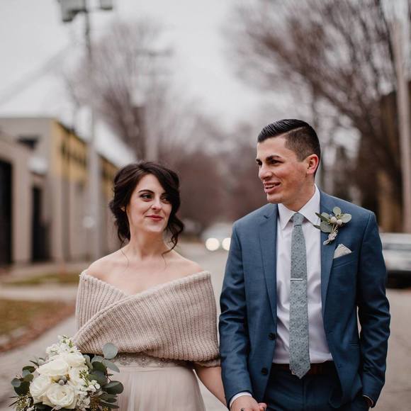 Meet your Posher, Caitlin - Picture 1 of 1